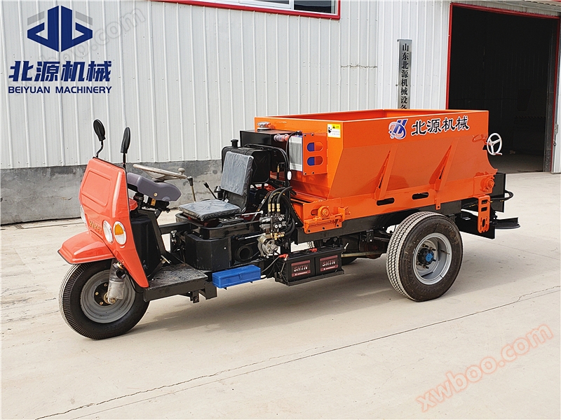 三轮车撒粪机