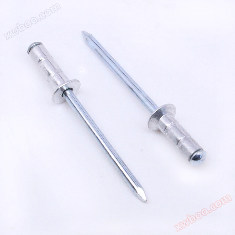 Doble tambor tirando de clavos